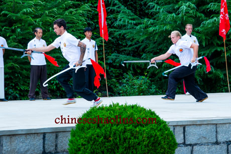 Performing Shaolin weapon