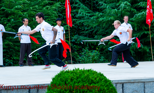 Performing Shaolin weapon